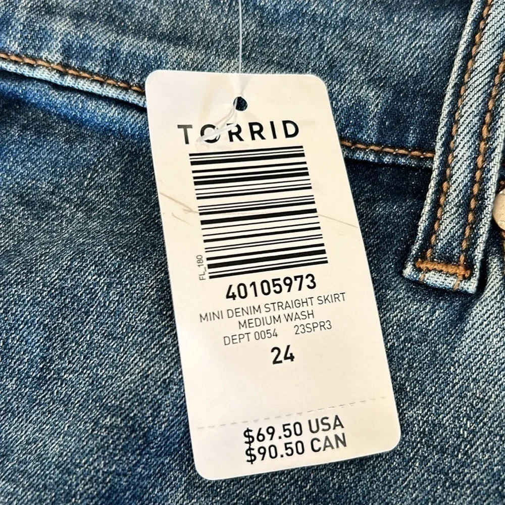 Torrid Mini Denim Straight Skirt Medium Wash Size 24 NWT